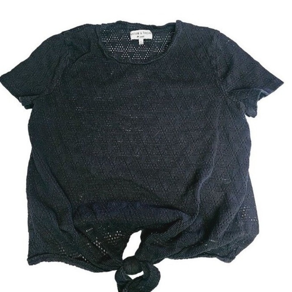 Texture and Thread Tie Front Eyelet Top Size Large Black Short‎ Sleeve